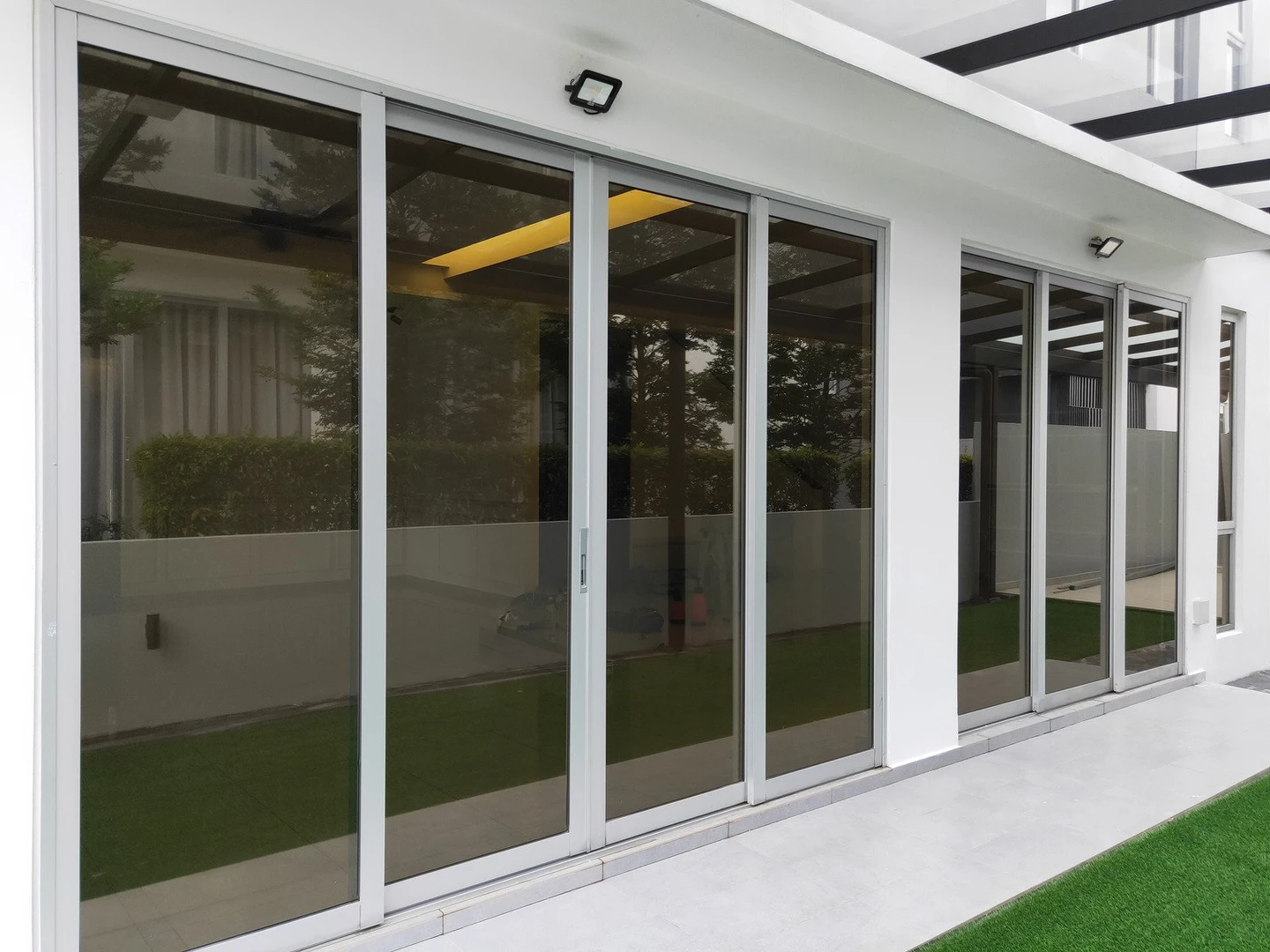 Decorative Window Films Offer UV Protection and Durability for Wilmington, NC Businesses